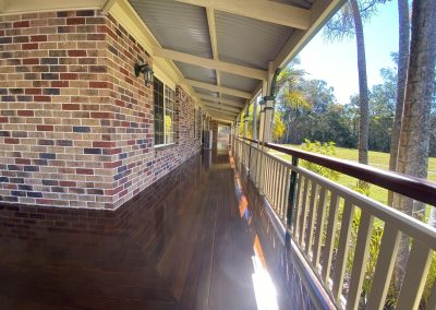 deck-sand-and-polish